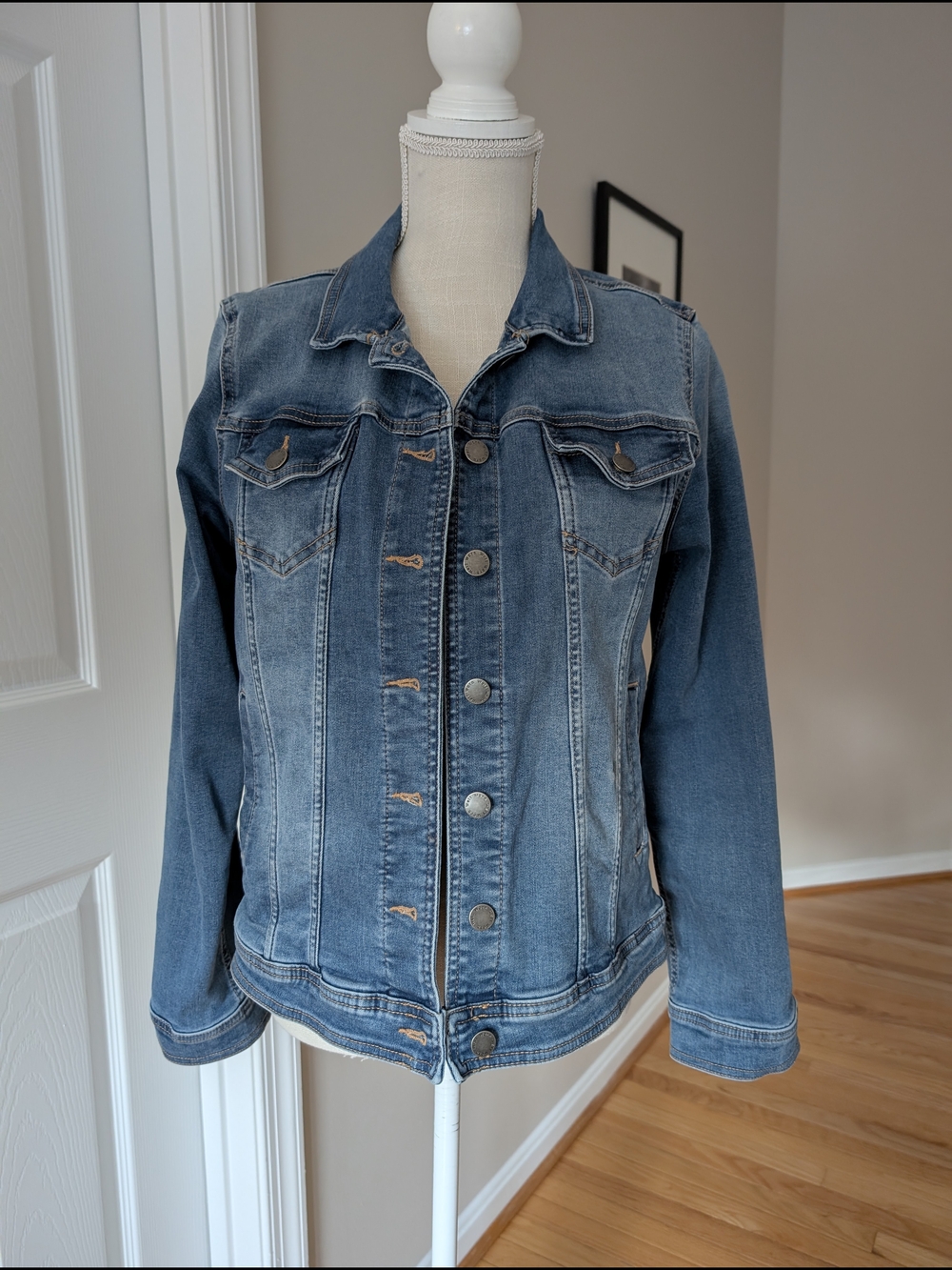 Well Worn Women's Blue Denim Jacket